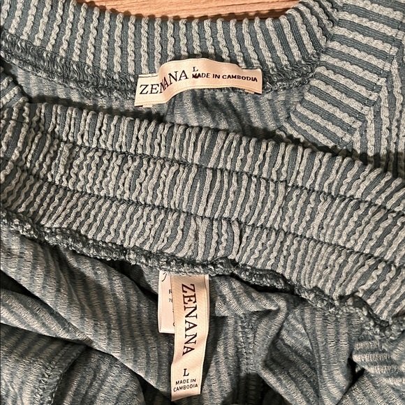 Zenana Outfitters Blue Striped Top and Shorts Set - Picture 2 of 6